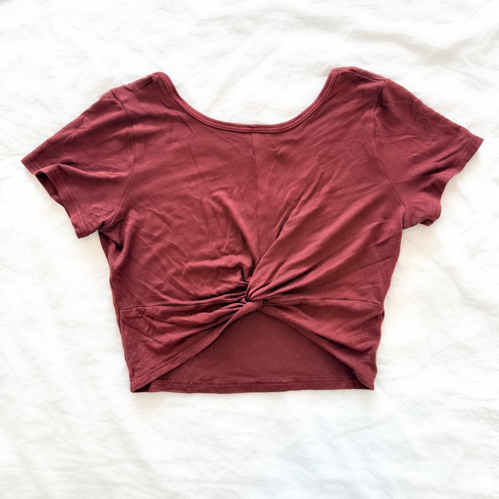 Beyond Yoga Twist Front Crop Top XS Burgundy/Maroon ❤️🤎